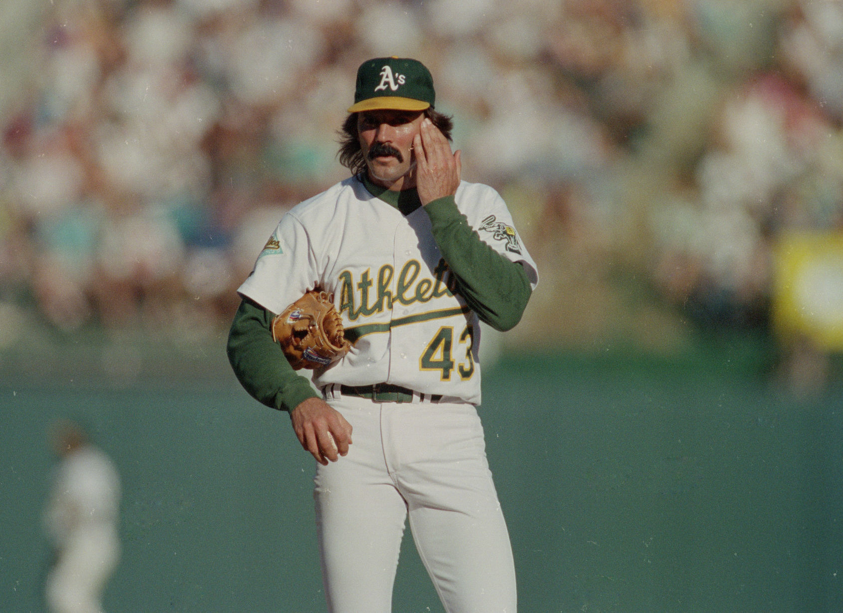 1995: A's Dennis Eckersley earns 300th save